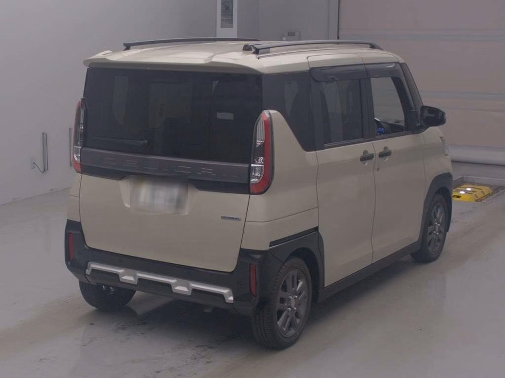 MITSUBISHI DELICA MINI