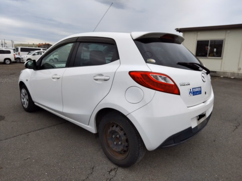 MAZDA DEMIO