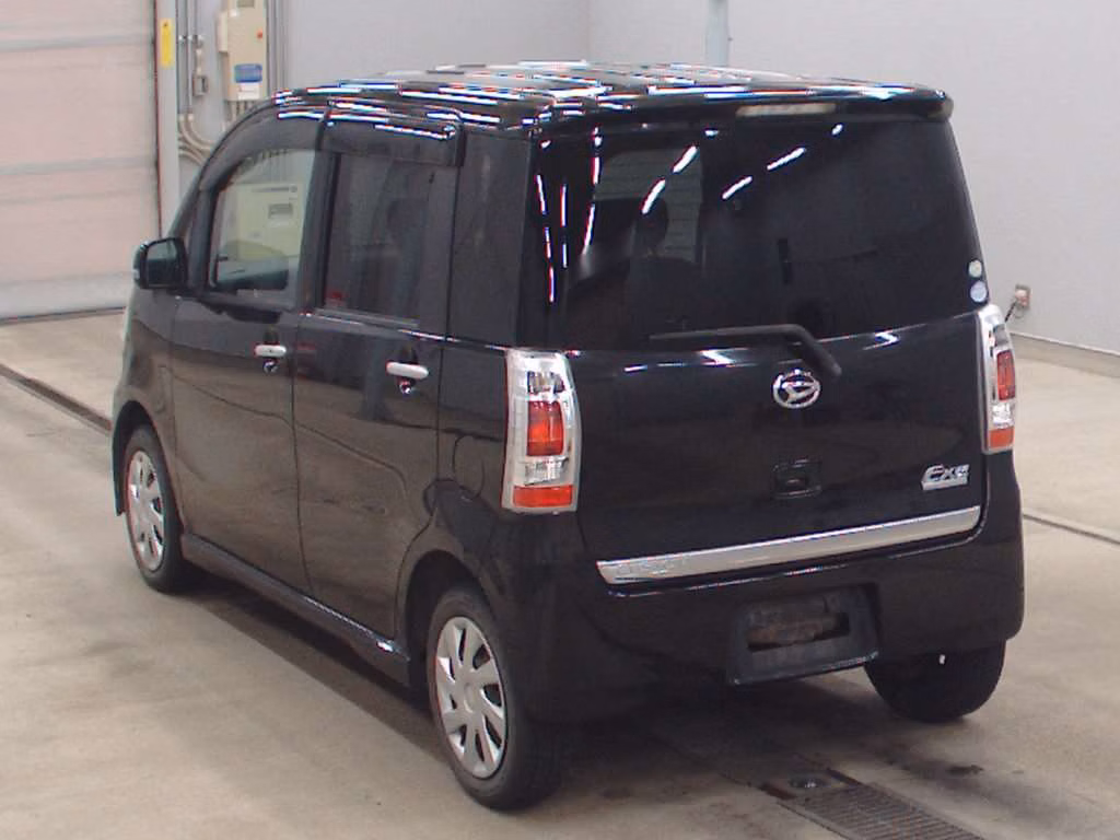 DAIHATSU TANTO EXE