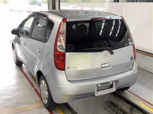 MITSUBISHI COLT