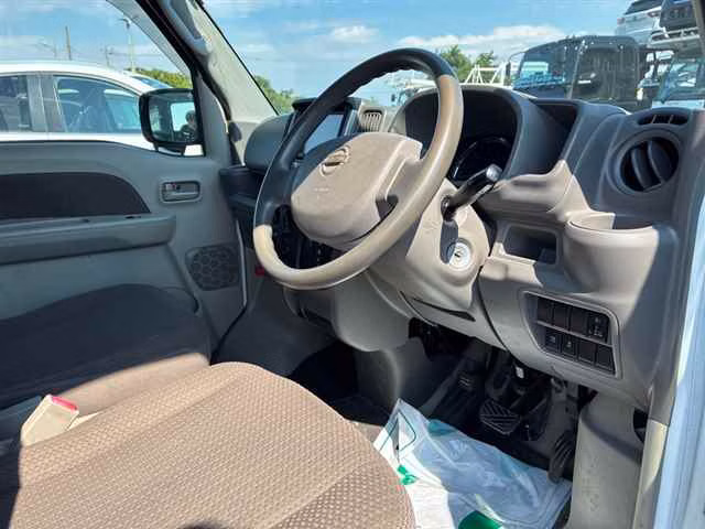 NISSAN NV100 CLIPPER
