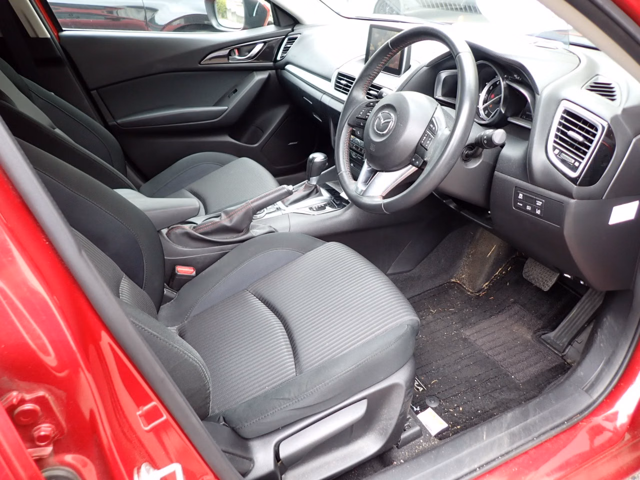 MAZDA AXELA