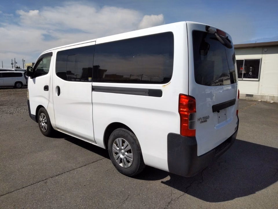 NISSAN NV350 CARAVAN