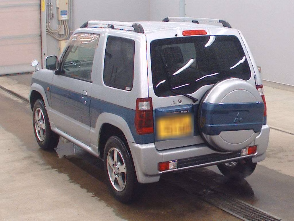 MITSUBISHI PAJERO MINI