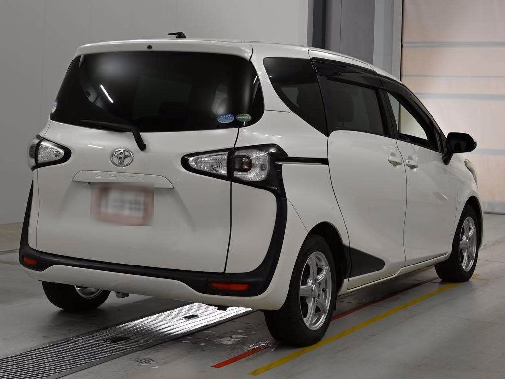 TOYOTA SIENTA
