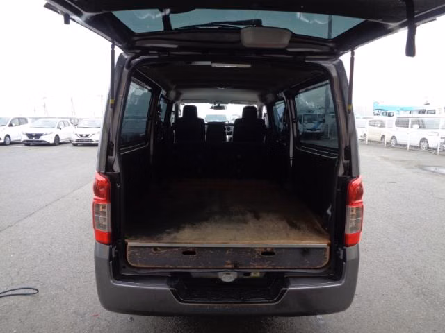 NISSAN NV350 CARAVAN