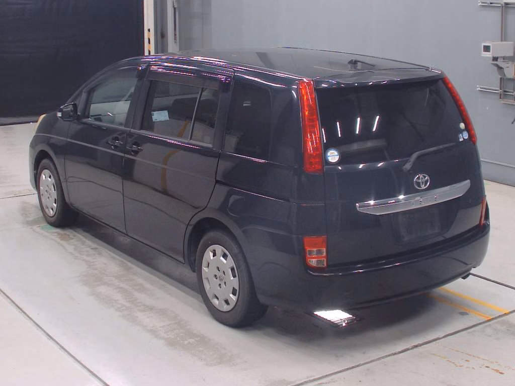 TOYOTA ISIS