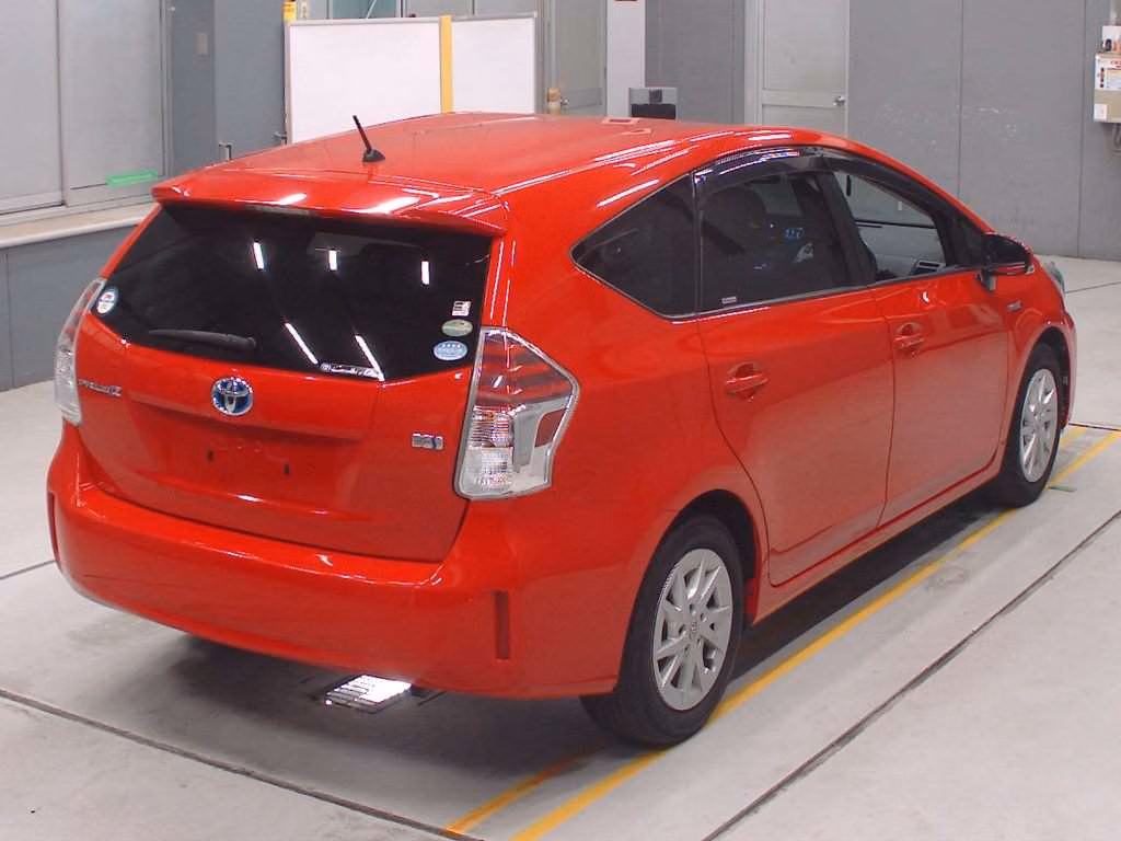 TOYOTA PRIUS ALPHA