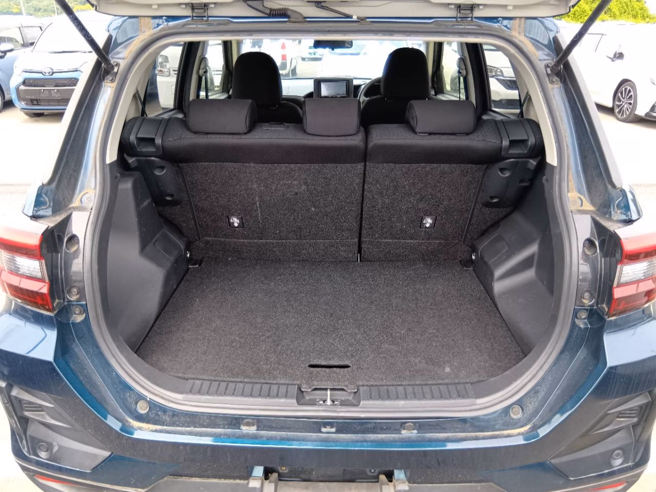 DAIHATSU ROCKY