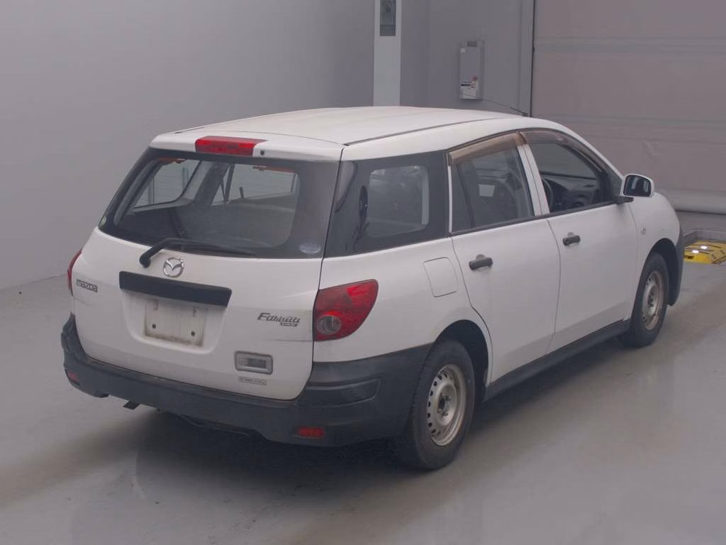 MAZDA FAMILIA