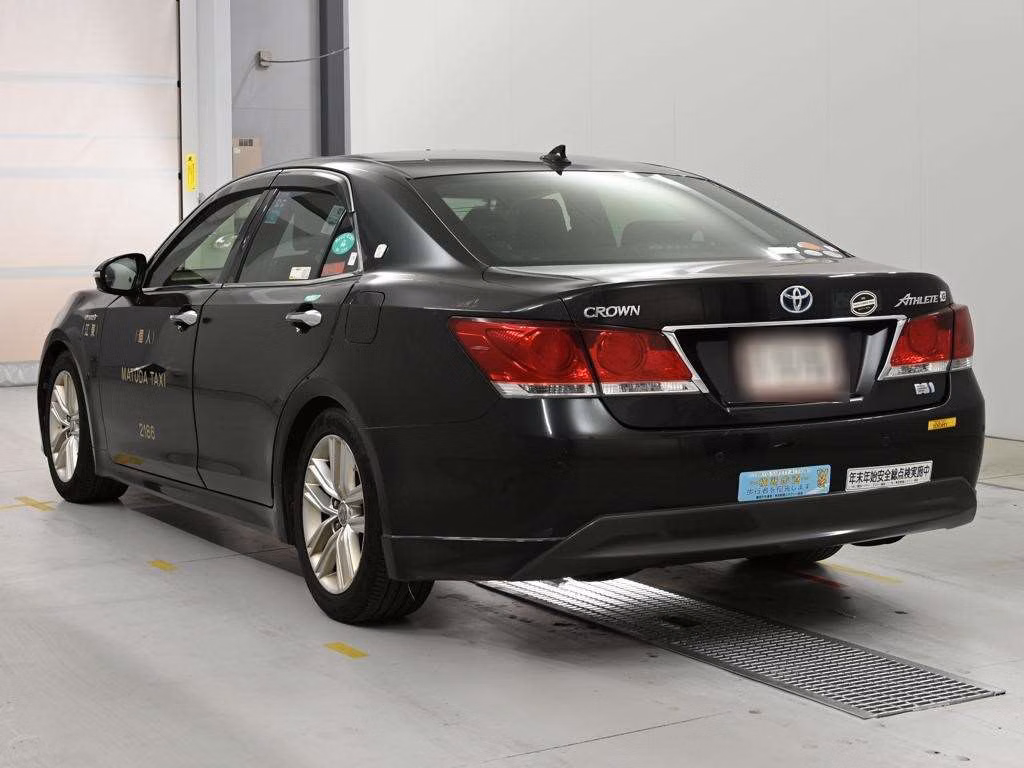 TOYOTA CROWN