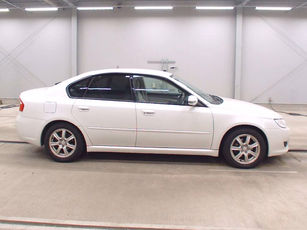 SUBARU LEGACY B4