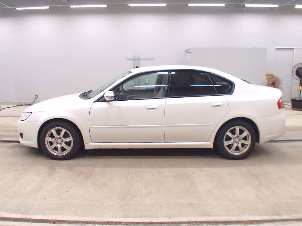 SUBARU LEGACY B4