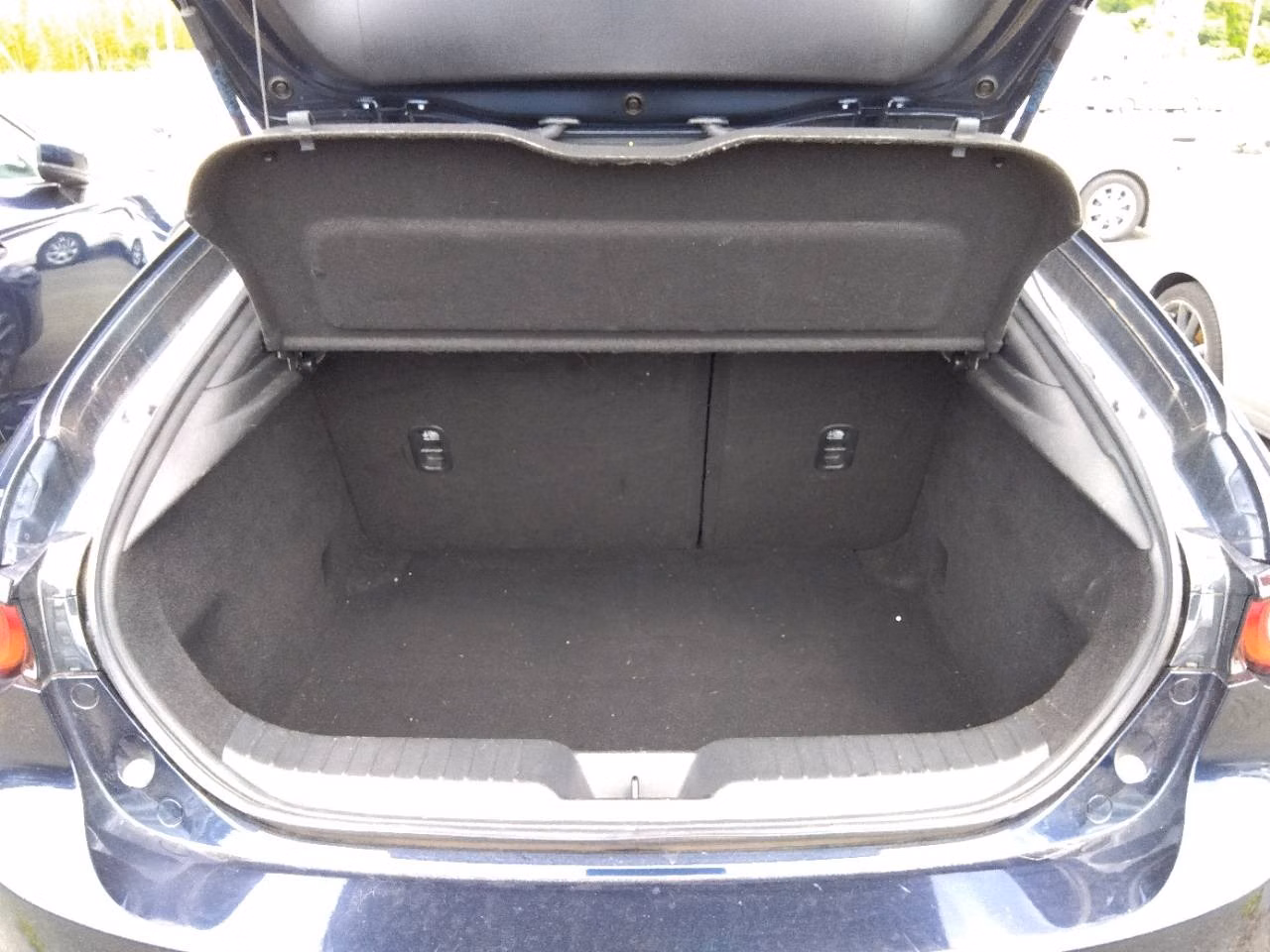 MAZDA MAZDA3