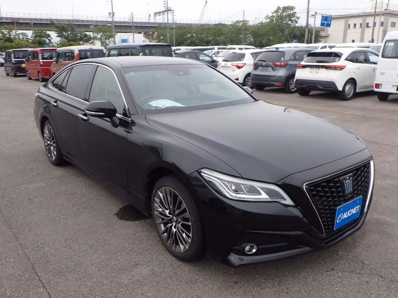 TOYOTA CROWN