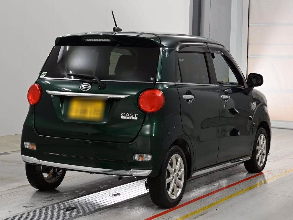 DAIHATSU CAST