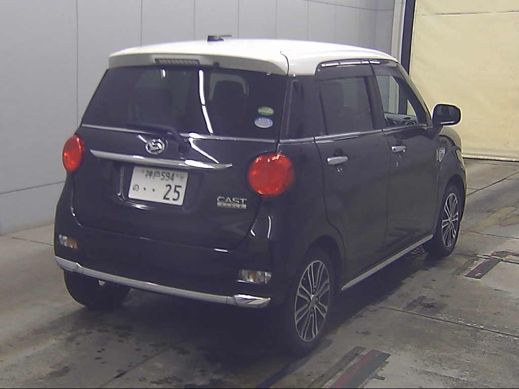DAIHATSU CAST