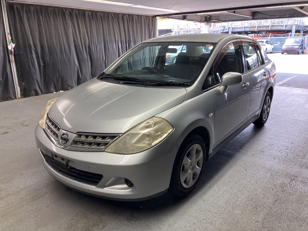 NISSAN TIIDA LATIO