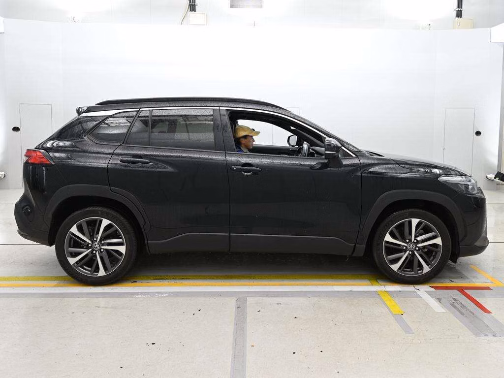 TOYOTA COROLLA CROSS