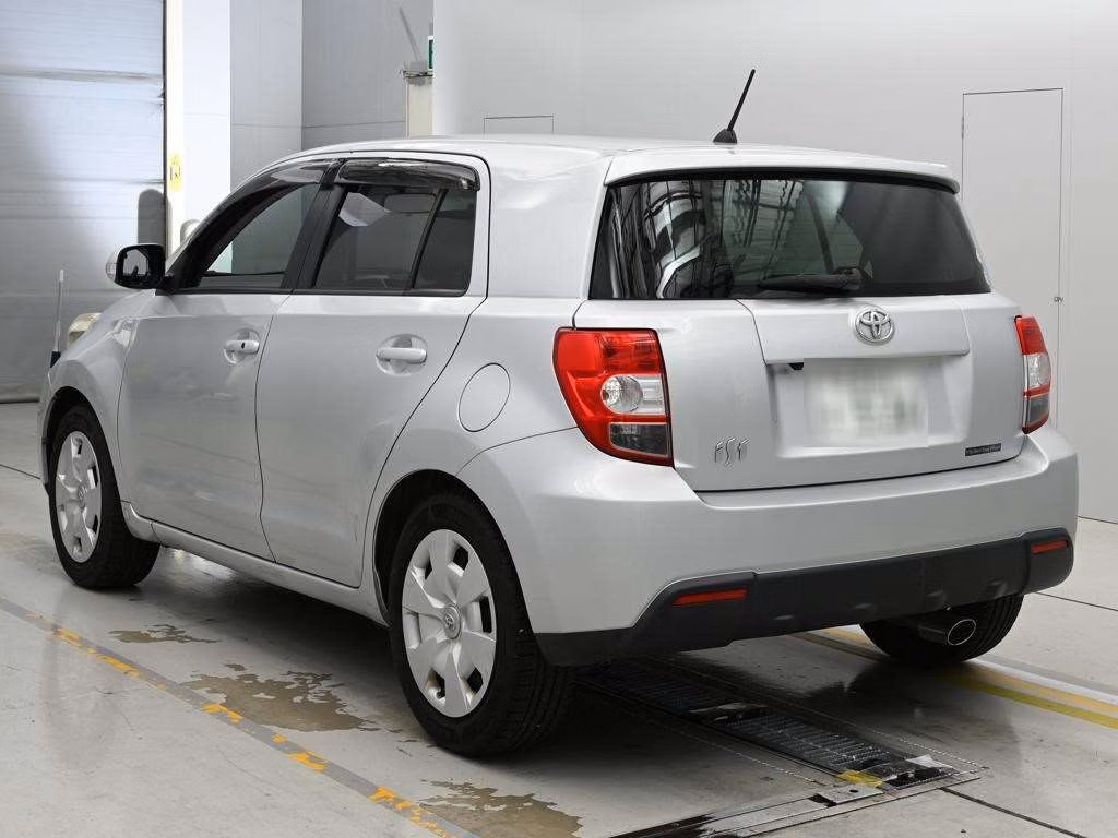 TOYOTA IST