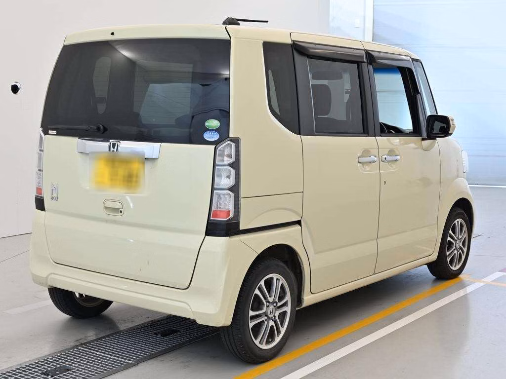 HONDA N-BOX
