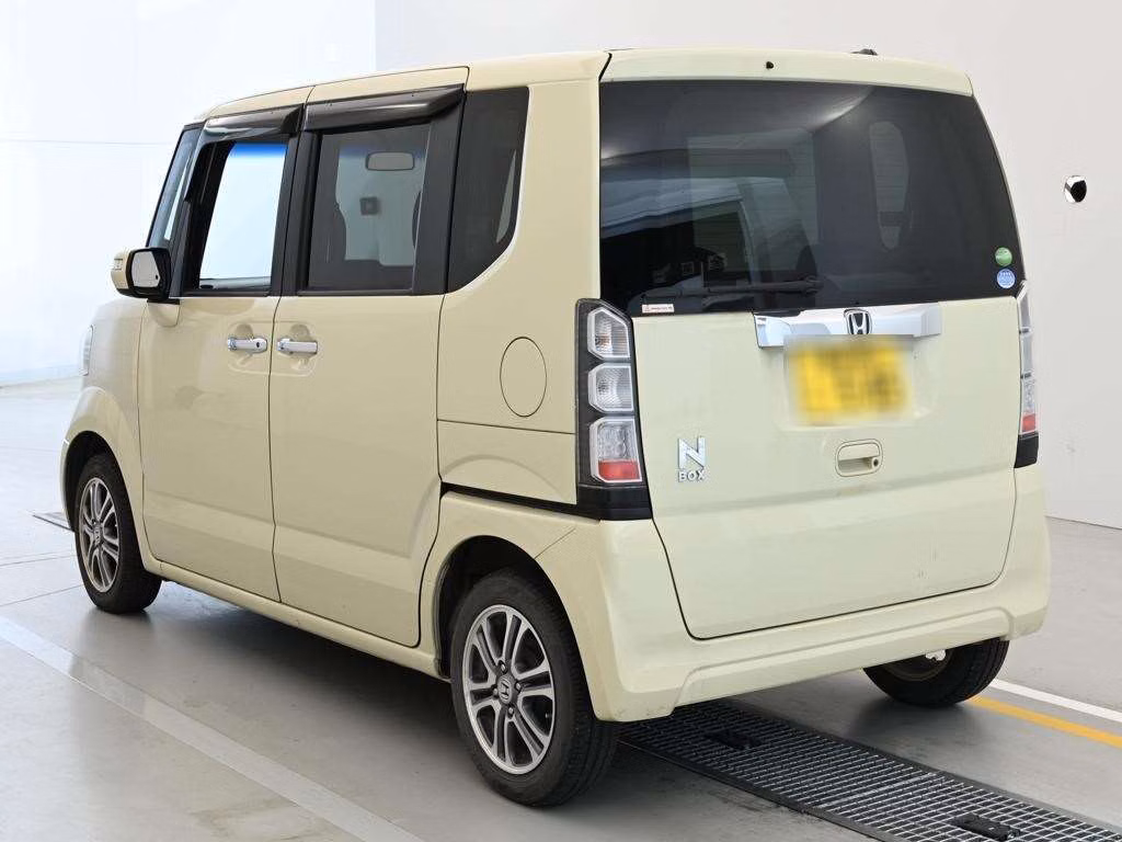 HONDA N-BOX