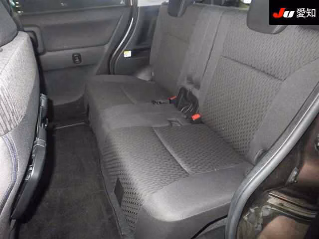 MITSUBISHI DELICA D:2