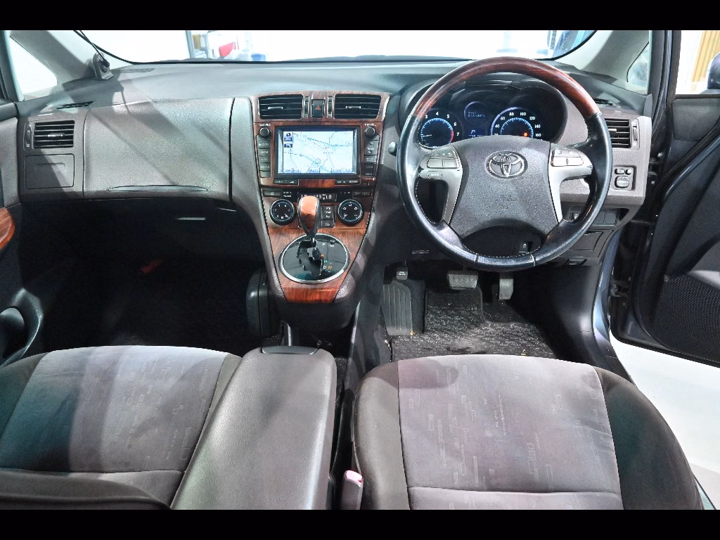 TOYOTA MARK X ZIO
