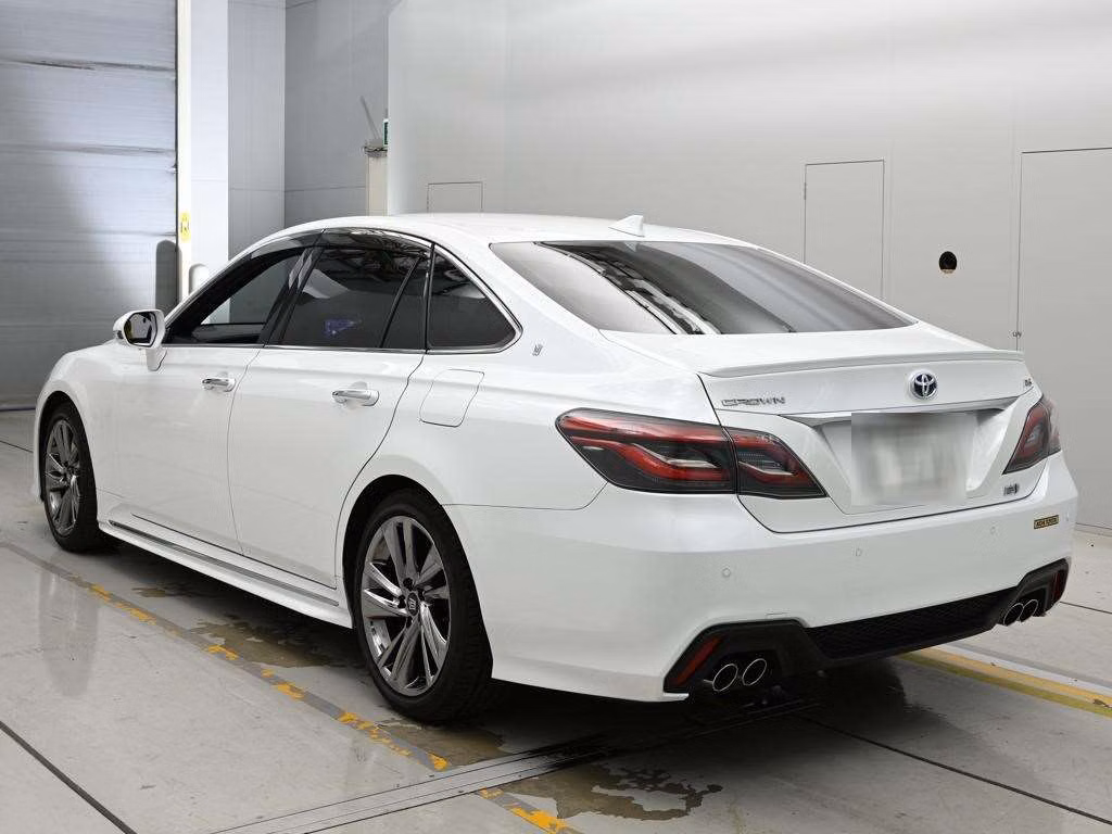 TOYOTA CROWN