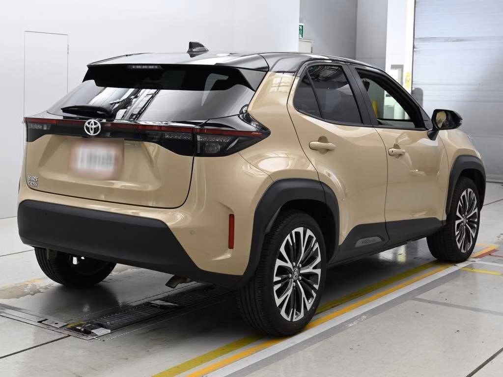 TOYOTA YARIS CROSS