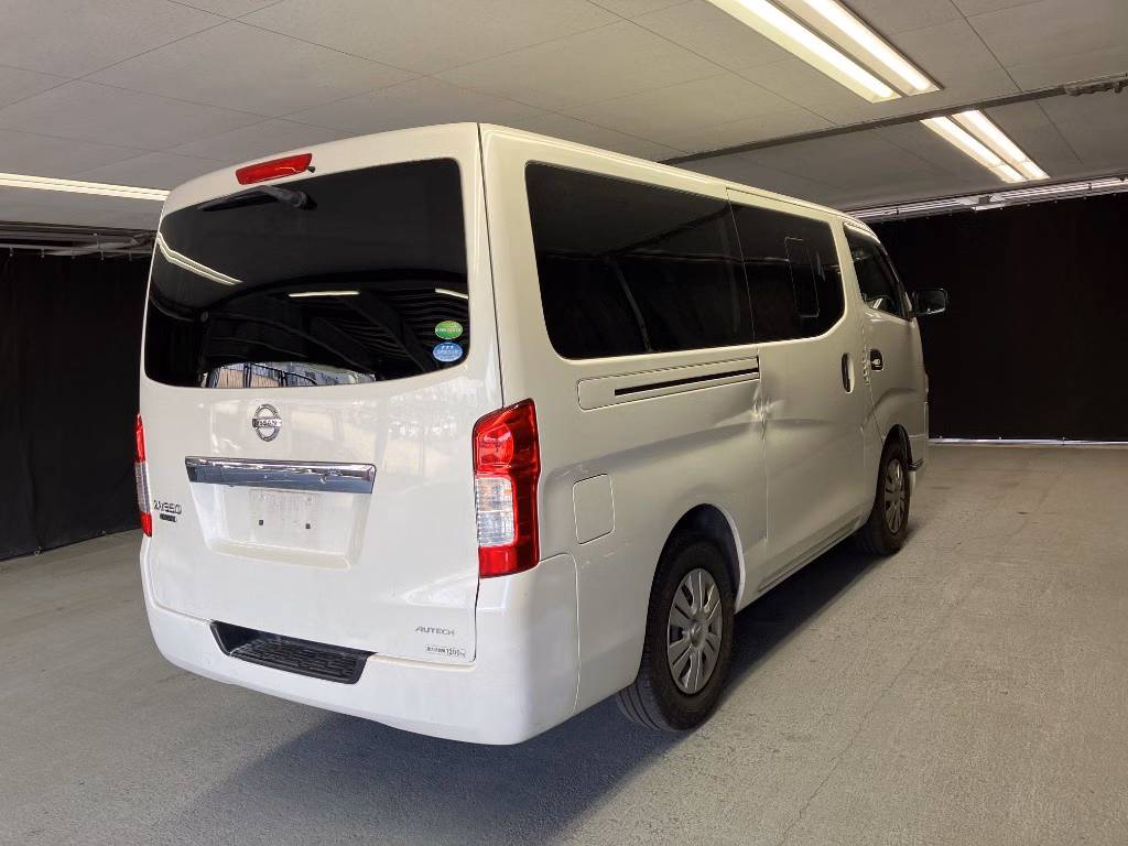 NISSAN NV350 CARAVAN