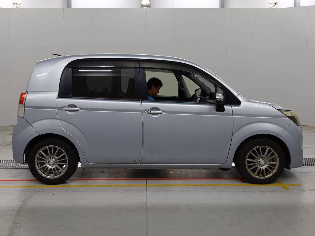 TOYOTA SPADE