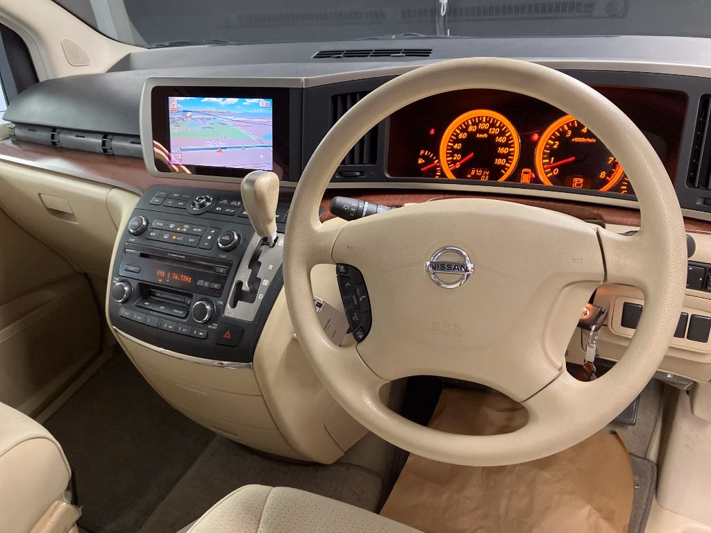 NISSAN ELGRAND