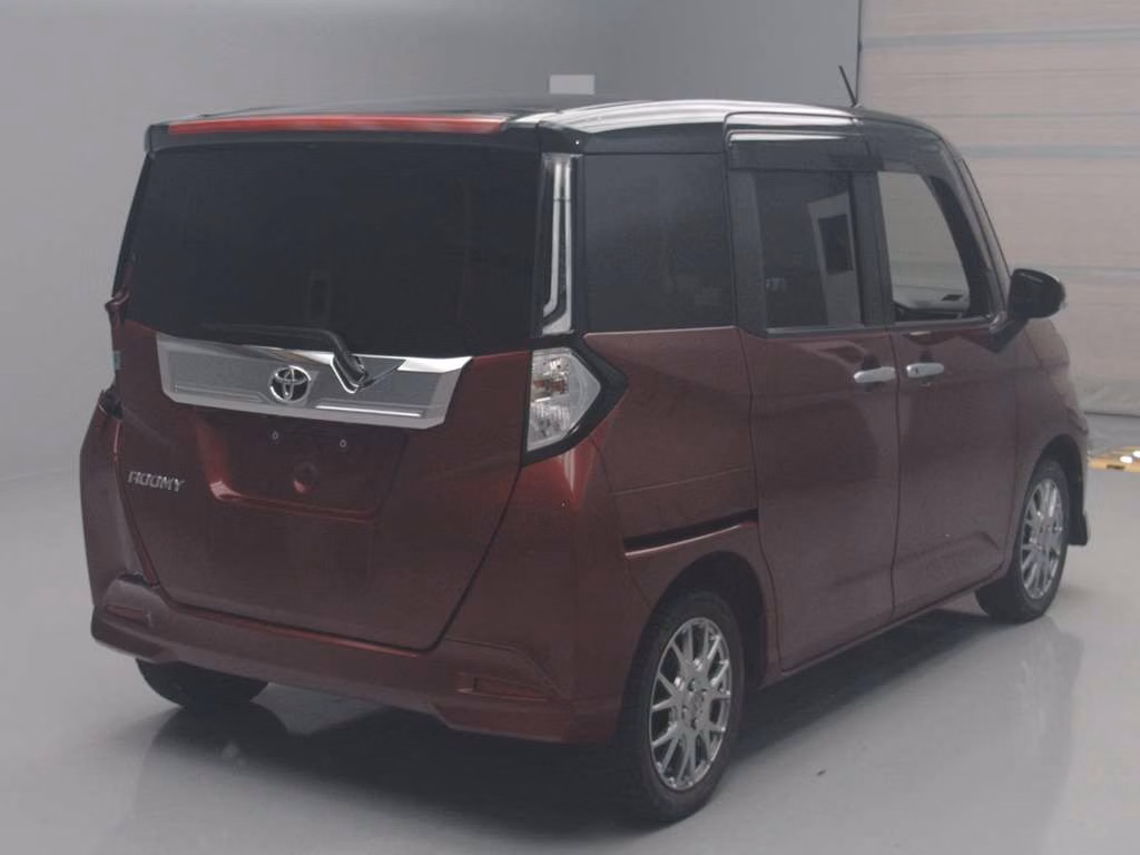 TOYOTA ROOMY