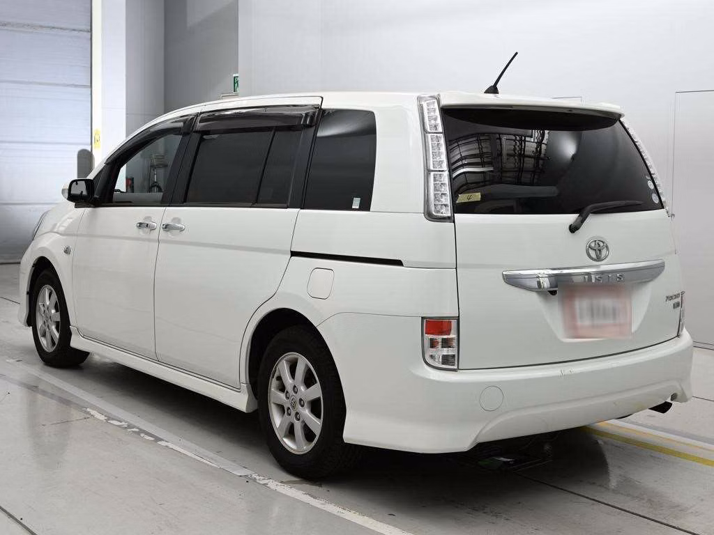 TOYOTA ISIS