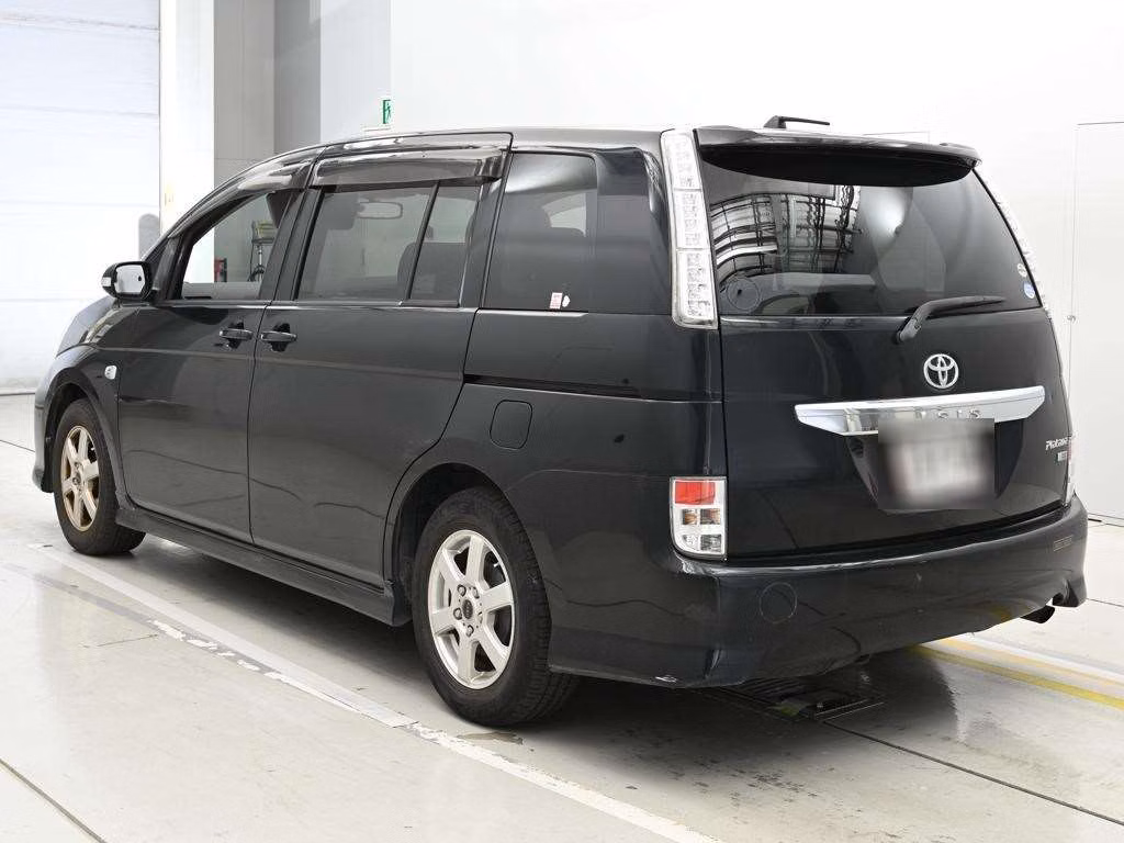 TOYOTA ISIS