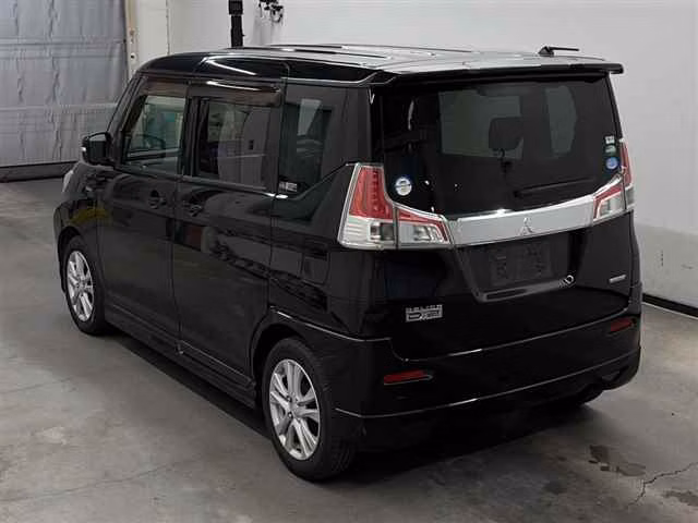 MITSUBISHI DELICA D:2
