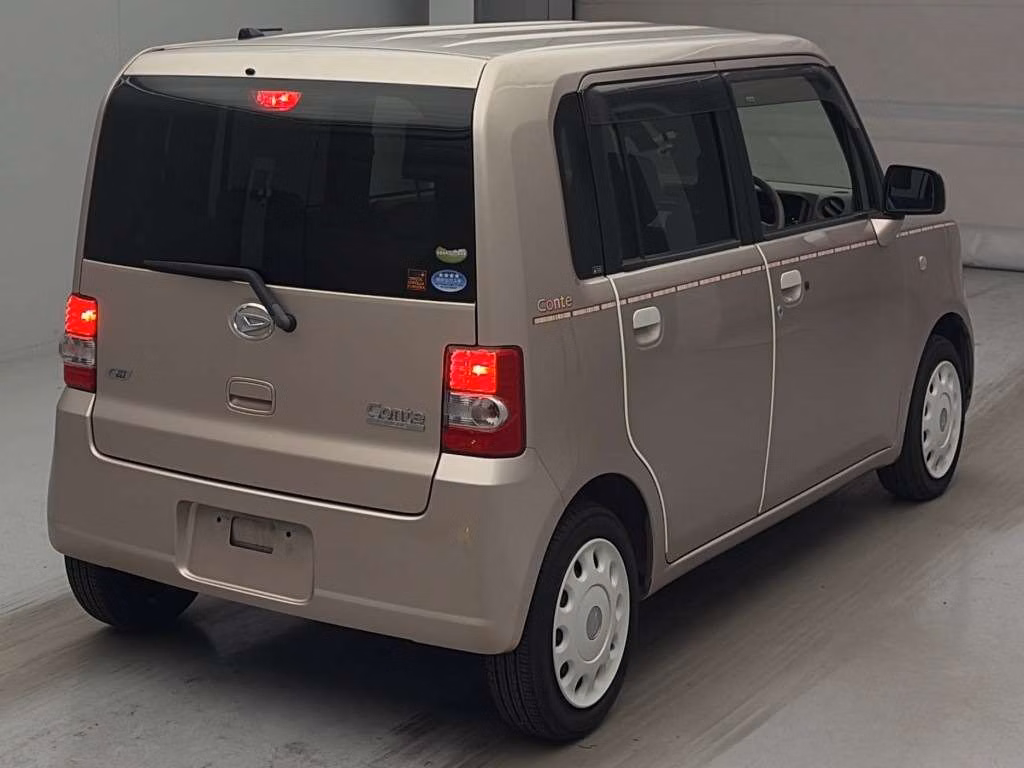 DAIHATSU MOVE CONTE