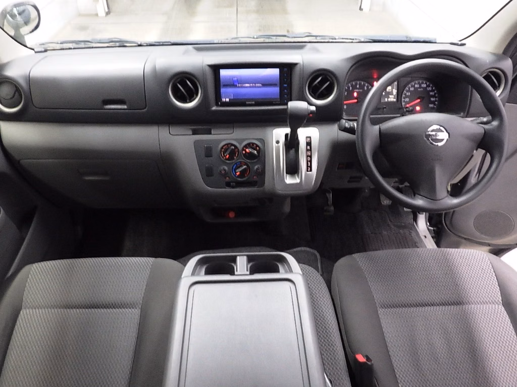 NISSAN NV350 CARAVAN