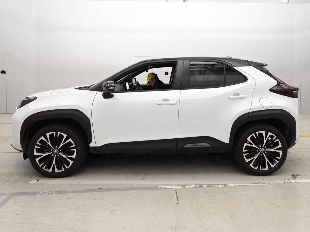 TOYOTA YARIS CROSS