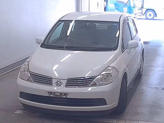 NISSAN TIIDA LATIO