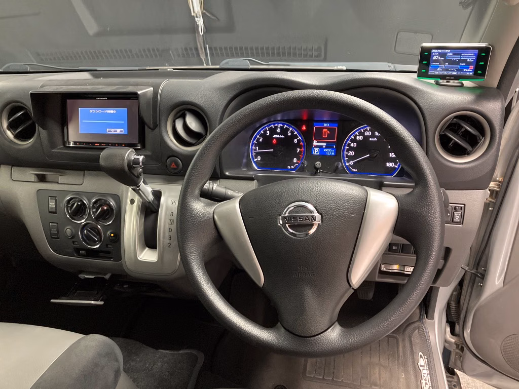 NISSAN NV350 CARAVAN