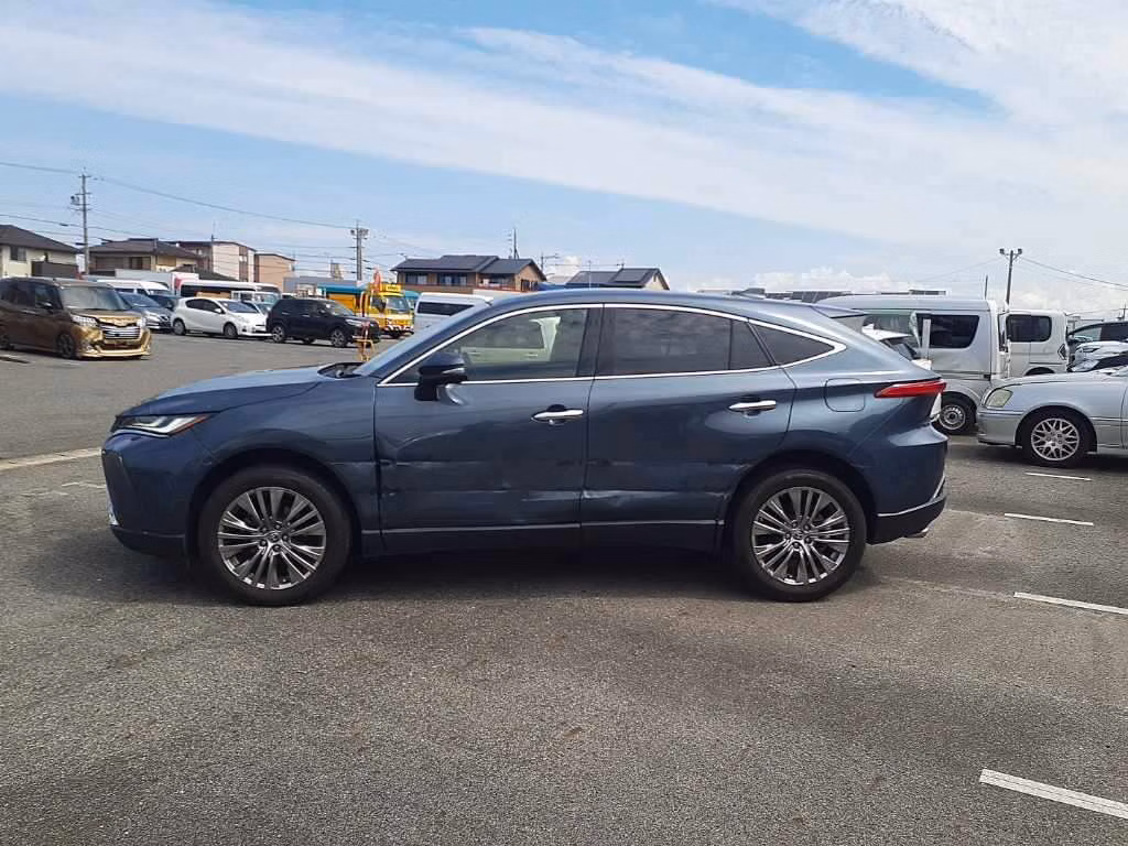 TOYOTA HARRIER