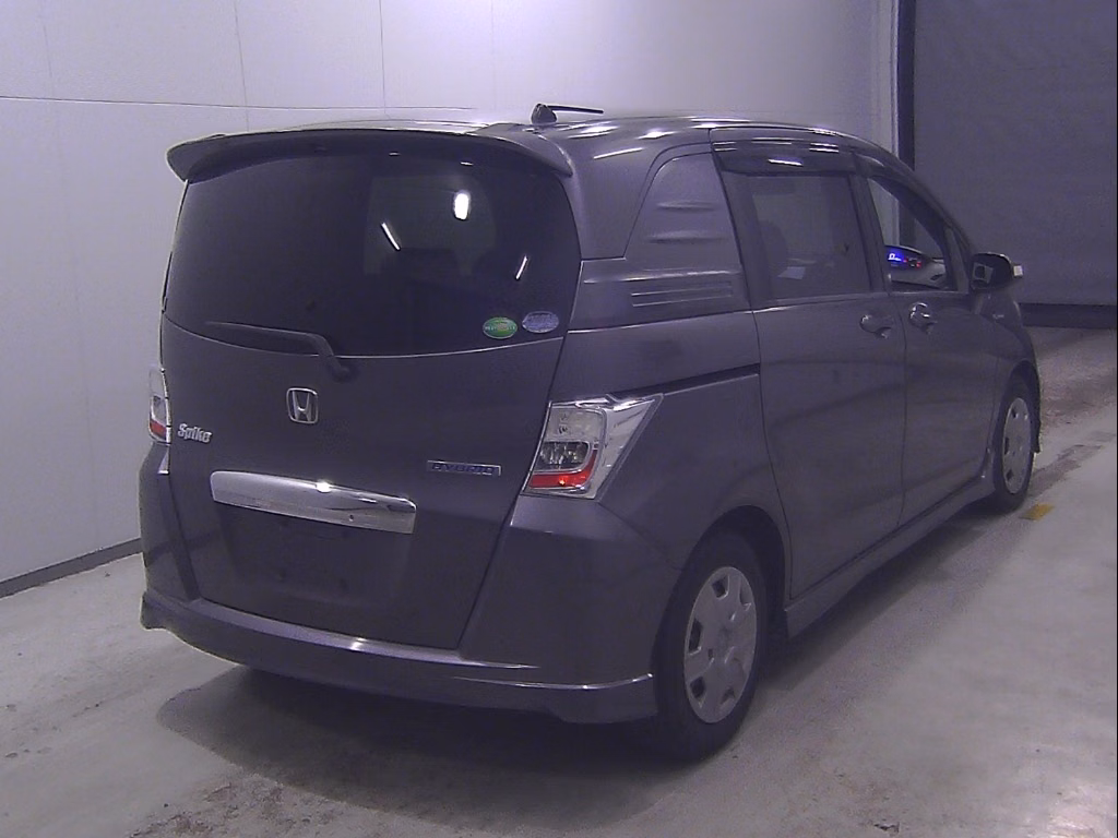 HONDA FREED SPIKE