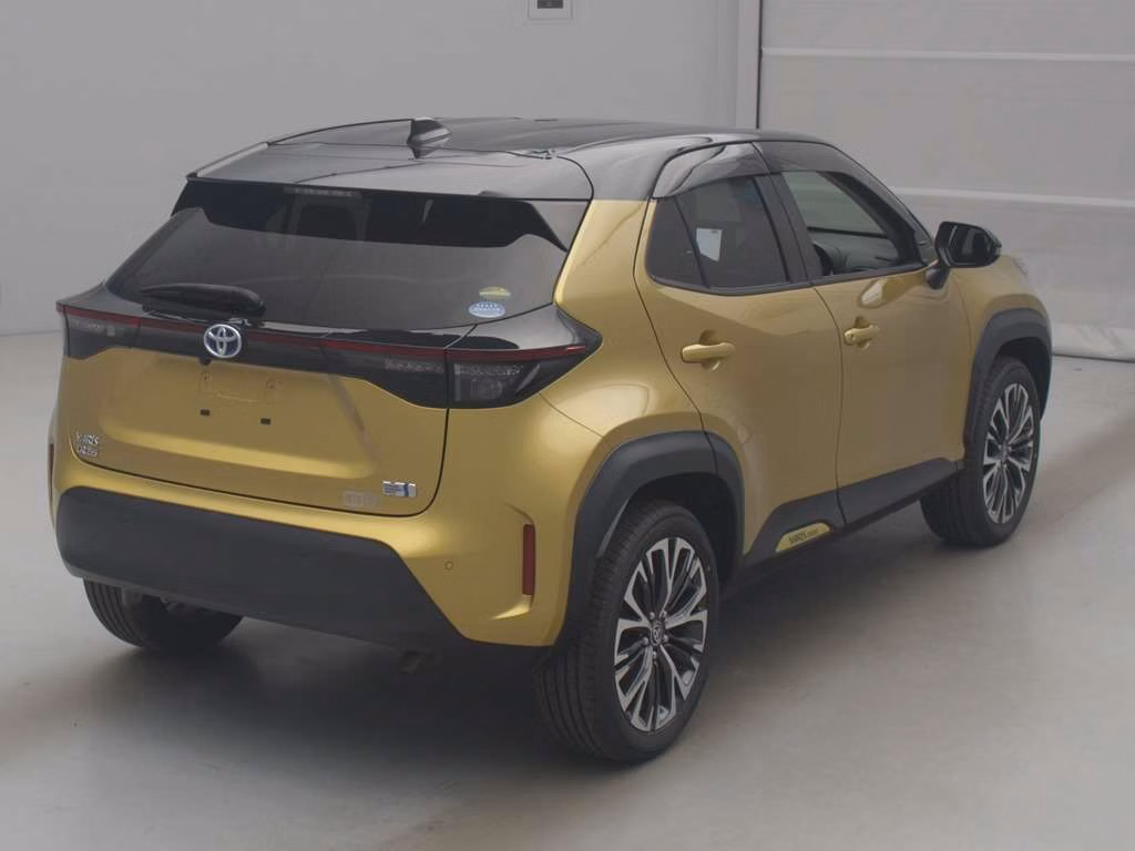 TOYOTA YARIS CROSS
