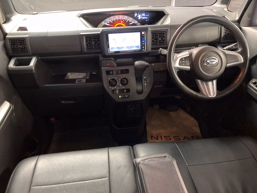 DAIHATSU WAKE