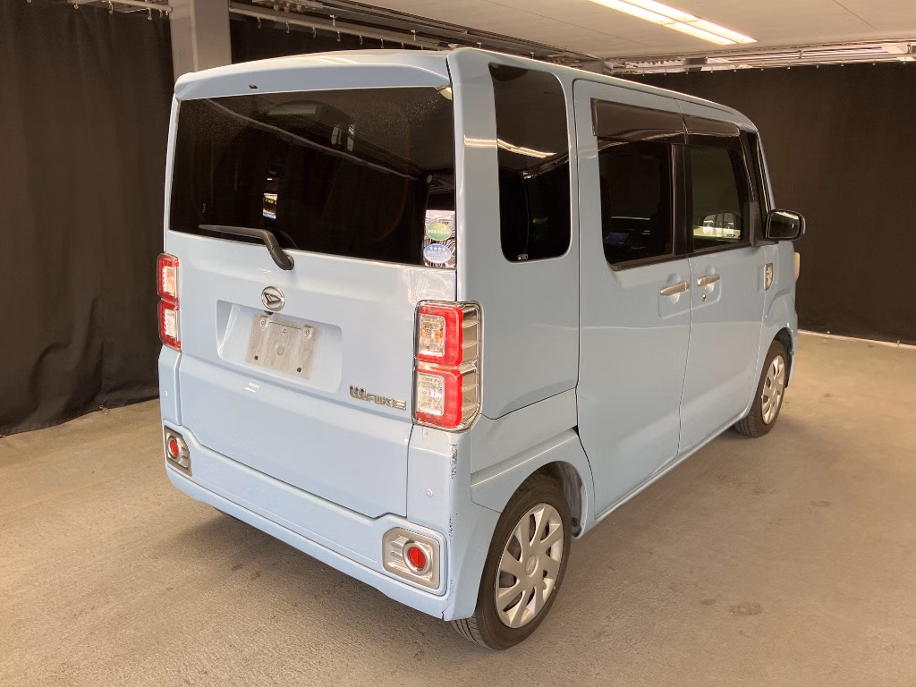 DAIHATSU WAKE
