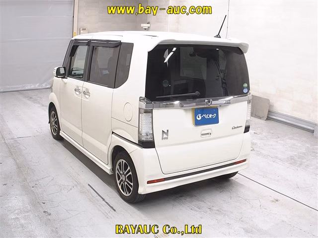 HONDA N-BOX