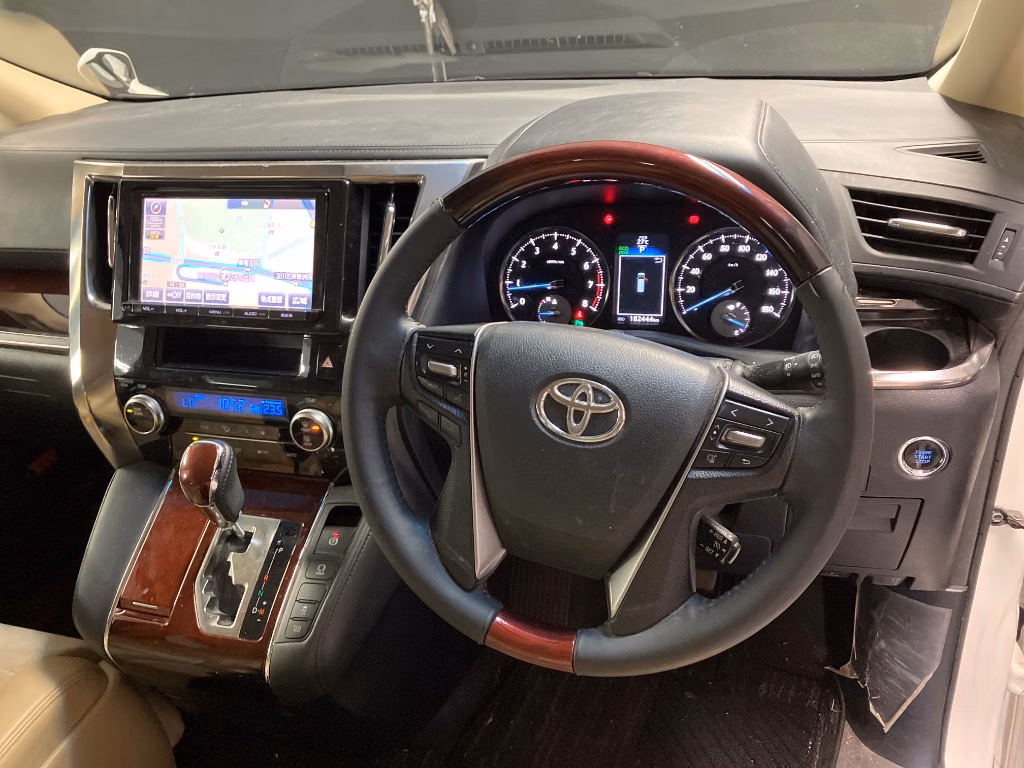 TOYOTA VELLFIRE