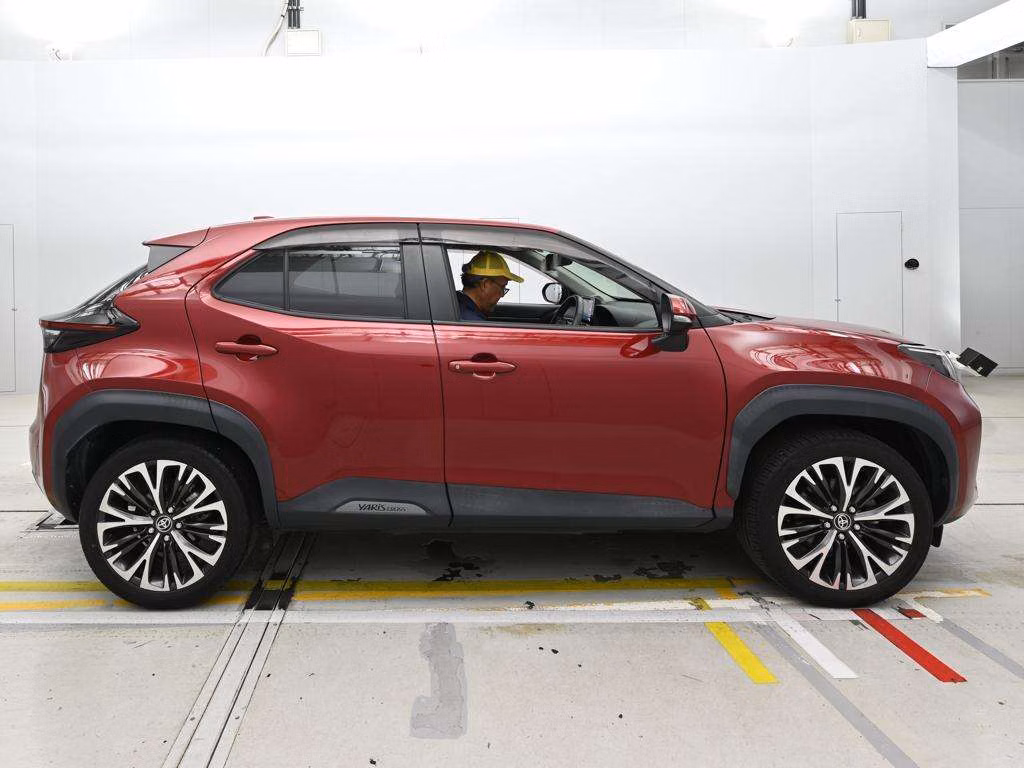 TOYOTA YARIS CROSS